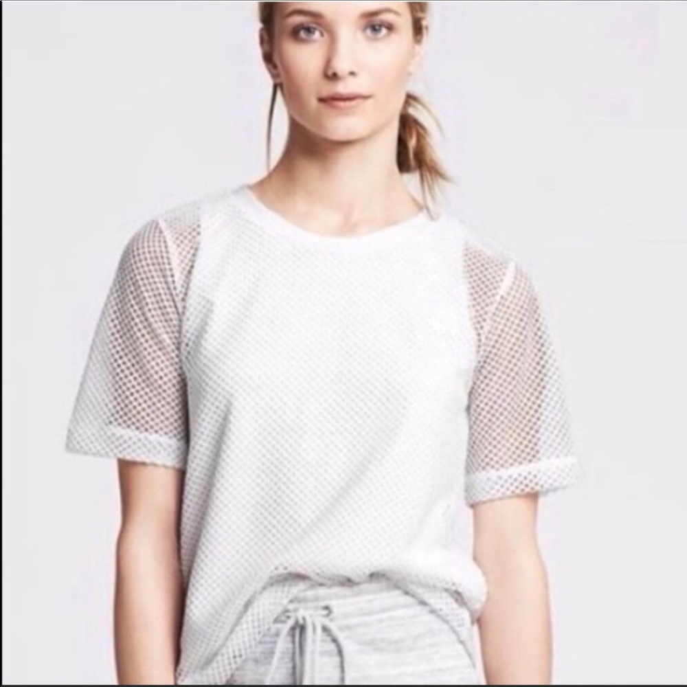 Banana republic mesh T shirt
